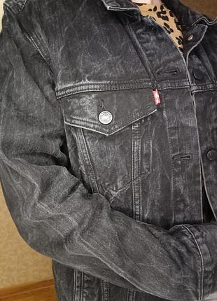Джинсова куртка levi's 6