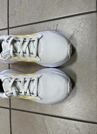 Кросівки adidas 39 р 6