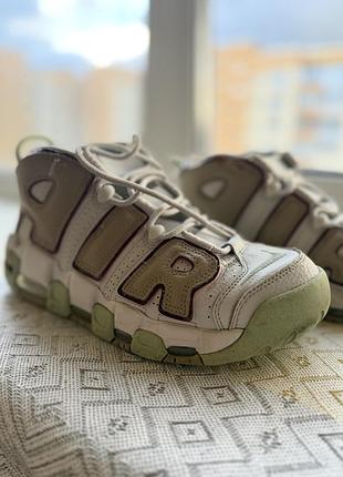 Оригінал! жіночі кросівки nike air more uptempo (light bone alligator)