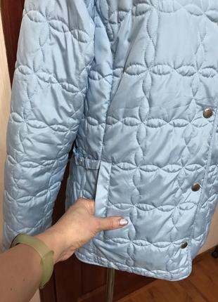 Стеганая куртка нежно-голубого цвета2 фото