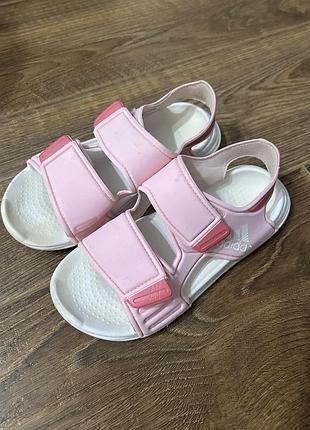 Босоніжки сандали adidas