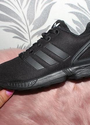 Adidas кросівки 22.8 см устілка
