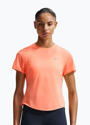 Футболка жіноча спортивна nike