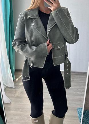 Шкіряна куртка bershka