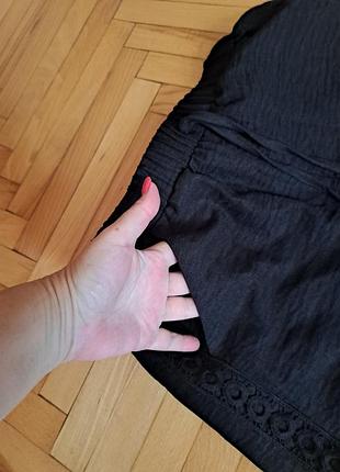 Трендовые широкие брюки р.s 3