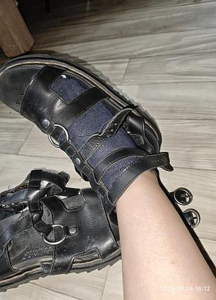 Гладиаторы dr.martens р 40-41 3