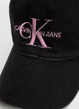 Стильна кепка calvin klein 3