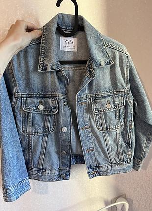 Джинсова куртка zara 130 розмір на 7-9 років