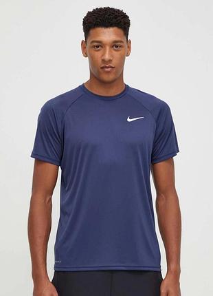 Нова футболка nike