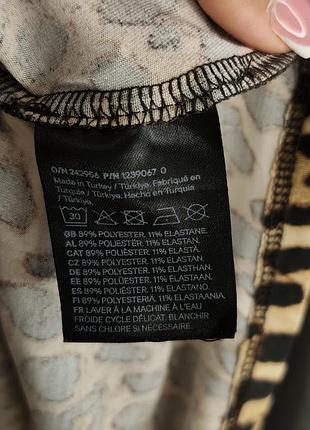 Топ принт лео h&m 9