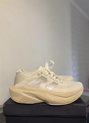 Спортивні/чоловічі/бігові кросівки new balance fuelcell supercomp elite v4 beige wrcelz2 (fuelcell sc elite v4)
