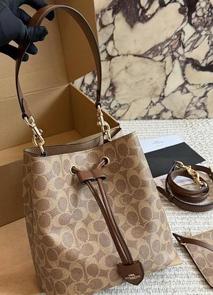 Сумка жіноча на плече coach