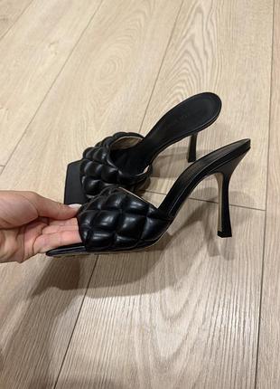Мюлі bottega veneta 2