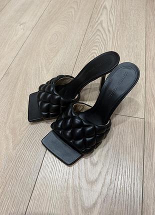 Мюлі bottega veneta