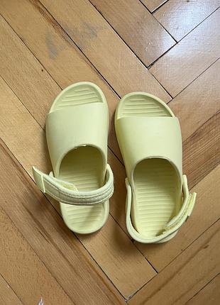 Дитячі капці zara, жовті, розмір 28