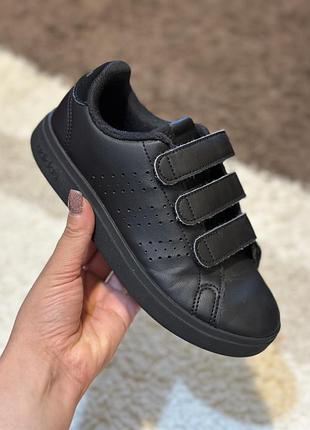 Оригінальні дитячі кросівки adidas 31 розмір (20см)  б/в
