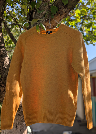 Шерстяний светр m uniqlo