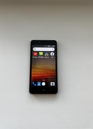 Мобильный телефон ergo b501 maximum — 4000 ма·ч, 2 sim, отличный приём связи! надёжный вариант для дома, дачи и blackout!