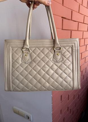Сумка шкіряна jjb benson - класична, жіноча,бежева,зі стьобаною структурою, вміщує формат а4