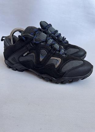 Трекінгові кросівки mountain warehouse waterproof