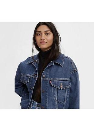 Джинсова куртка (куртка-тракер) від  бренду levi's premium виконана у класичному синьому кольорі ,розмір s.