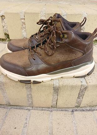 Демисезонные ботинки skechers р.41 стелька 26,5 см