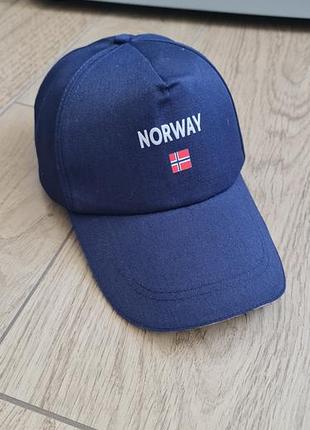 Стильна синя бейсболка з вишивкою norway