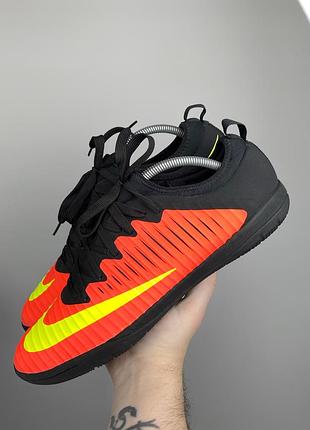 Оригінальні футзалки nike mercurial чорні/помаранчеві 46 р. 30 см