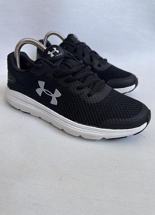 Кросівки under armour