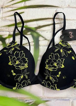 Бюстик чорний пуш ап hunkemoller. 4