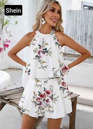 Костюм женский шортами белый в цветочный принт от бренда shein xl