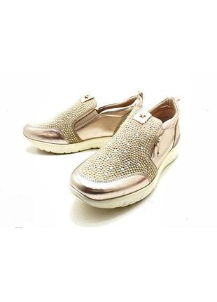 Жіночі сліпони (кросівки без шнурків) бренду deichmann