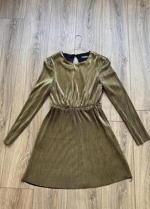 Продаю сукню золотистого кольору від missguided