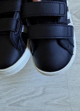 Кросівки adidas 8