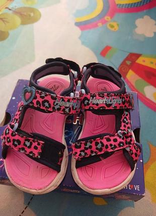 Детские сандалии skechers s lights: heart lights - savvy cat ярко-розового цвета