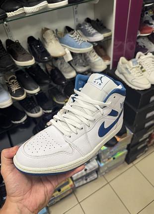 Nike air jordan 1 mid 2