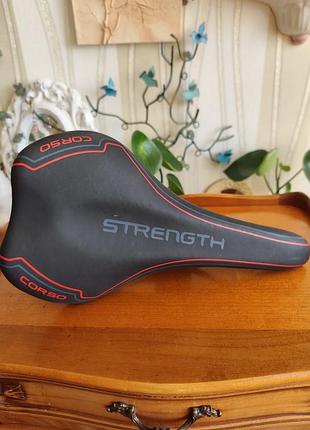 Велосипедне сідло corso strength із замком / велосидіння спортивне чорне