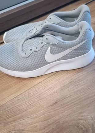 Кроссовки женские nike 4