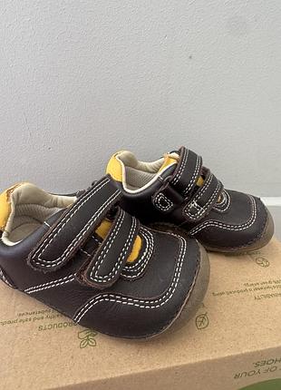 Кросівки clarks дитячі розмір 18,5