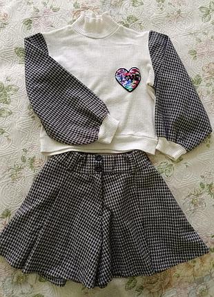 Продам костюм на девочку 128 2