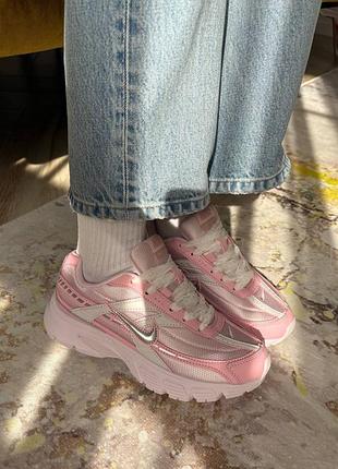 Nike initiator pink grey