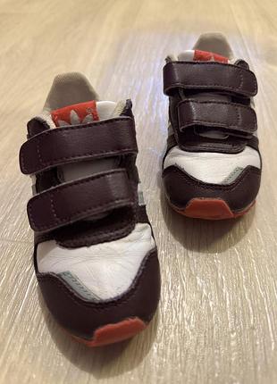 Детские кроссовки adidas. размер 23. 3
