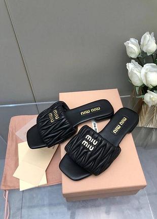 Шльопанці літні miu miu