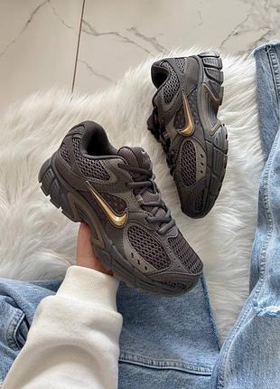 Nike v5 rnr grey gold