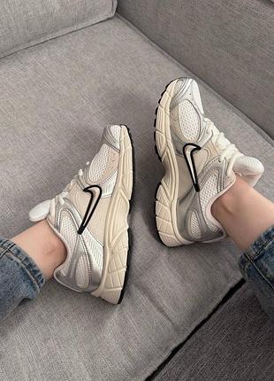 Nike v5 rnr white beige silver black 6
