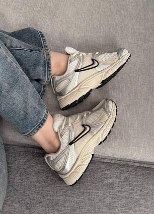 Nike v5 rnr white beige silver black 5
