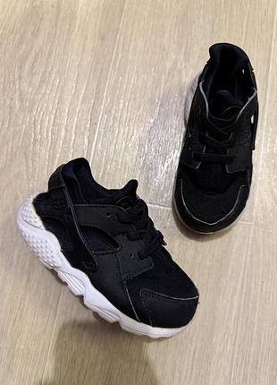 Детские кроссовки nike. оригинал! размер 25.