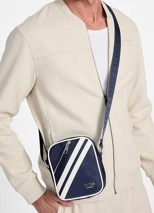 Нейлонова сумка через плече stripe crossbody guess кросбоді