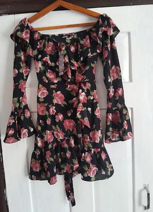 Новенька сукня boohoo