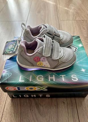 Кросівки на дівчинку geox lights